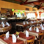Hotel Restaurant Les Jardins D'epone Épône