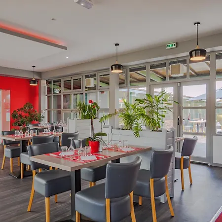 Hotel Restaurant Les Jardins D'epone Épône