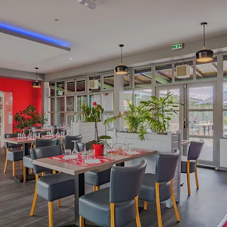 Hotel Restaurant Les Jardins D'epône 2*