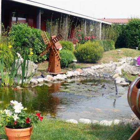 Hotel Restaurant Les Jardins D'epone
